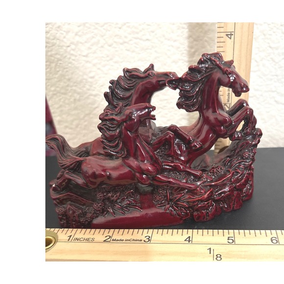 VTG Chinese Feng Shui Majestic Red Galloping Horses‎ Cinnabar-colored Resin - Picture 6 of 6